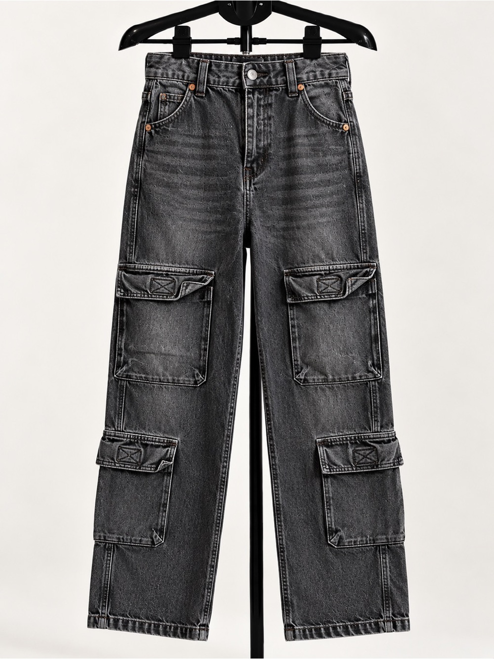 Dark Wash Cargo Jeans with Multiple Pockets